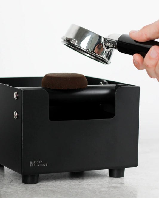 Knock box for knocking out your portafilter with sound-absorbing bar
