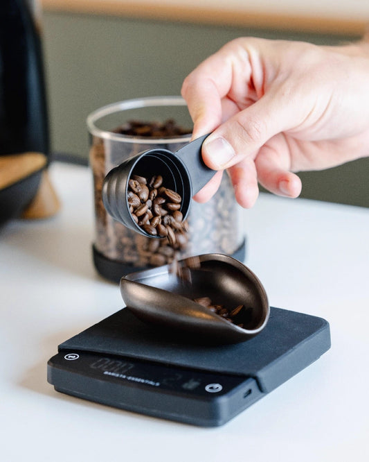 Barista gift set with dosing tray for weighing your coffee beans