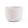 Mat porseleinen latte kopje 250ml speckled van Barista-Essentials, wit en grijs