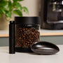 Ultimate Brew cadeauset voor thuisbarista's van Barista Essentials, voor single dosing. Bevat RDT-spray, dosing tray en vacuum bewaarbus voor koffiebonen