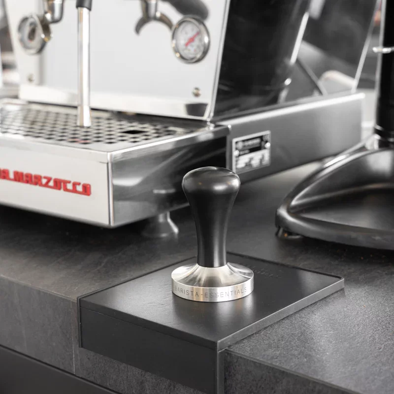 Tamper black